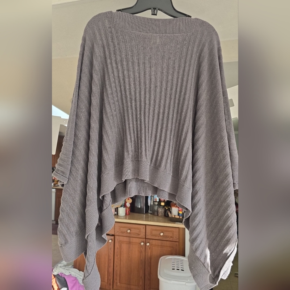 Lululemon Forward Flow Poncho - O/S